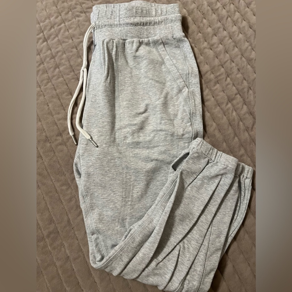 Cabi sweatpants